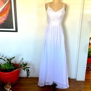 Is very elegant longing in the back skirt